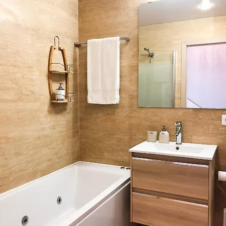 아파트 Lux&2jacuzzi. New! Golden Mile Americas, Parque Santiago 2. Pool Heated Sea Water 2 Bdr