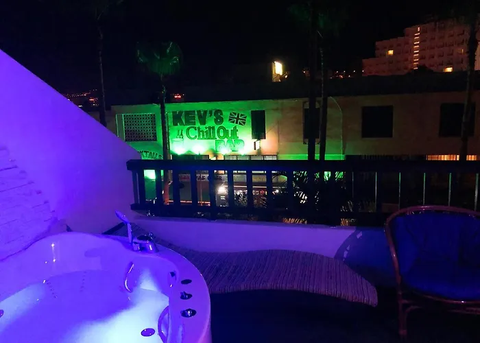 Lux&2jacuzzi. New! Golden Mile Americas, Parque Santiago 2. Pool Heated Sea Water 2 Bdr